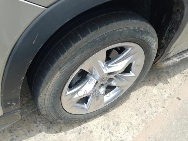 Toyota Highlander 2015 Gold