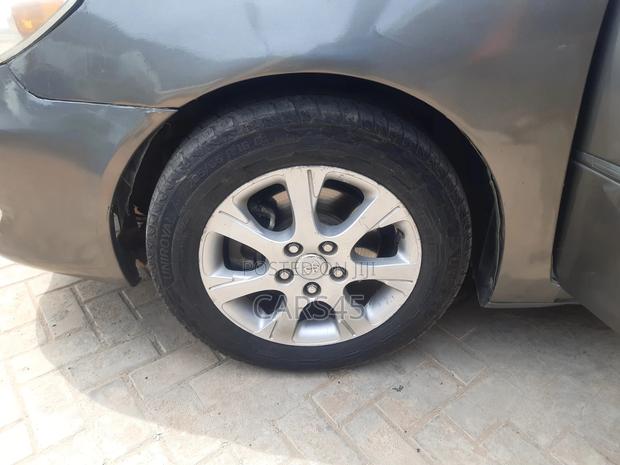 Toyota Camry 2006 Gray