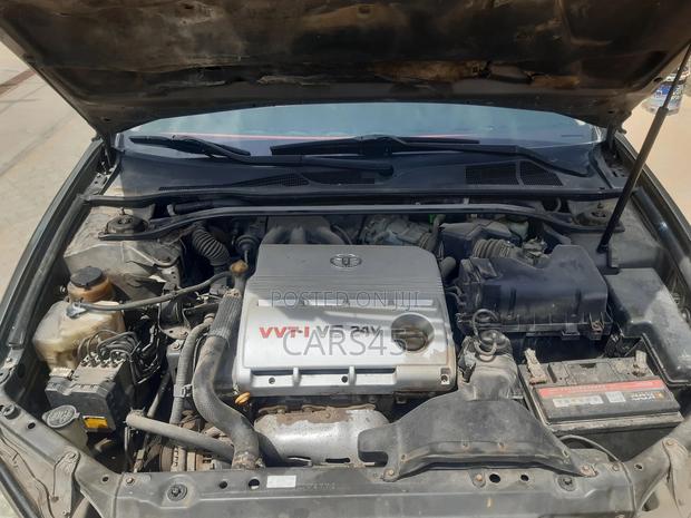 Toyota Camry 2006 Gray