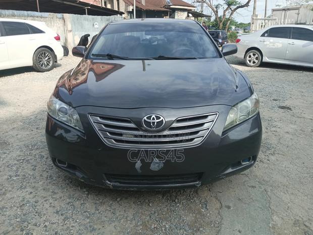 Toyota Camry 2009 Gray