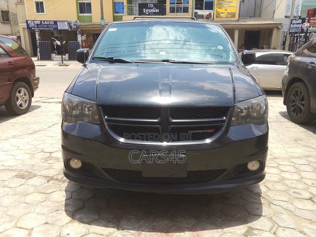 Dodge Caravan 2015 Black