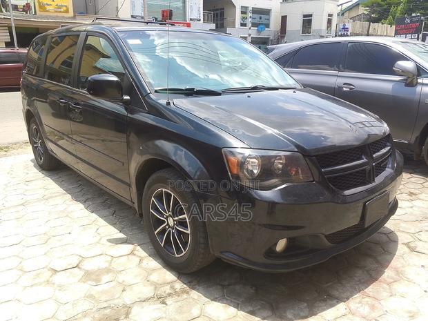 Dodge Caravan 2015 Black