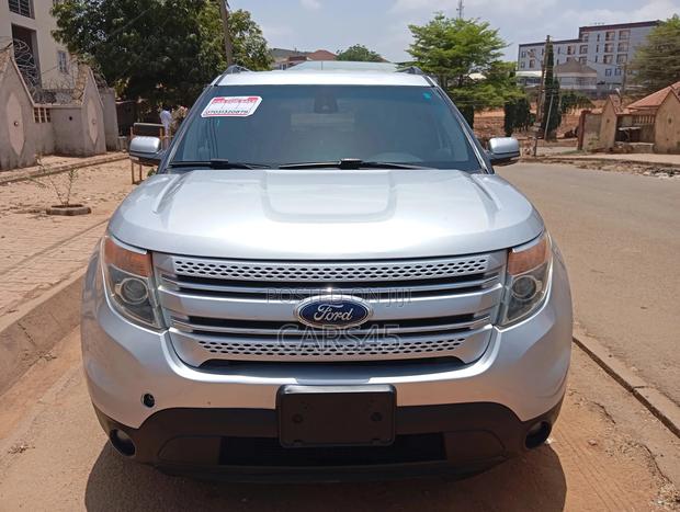 Ford Explorer 2015 Silver
