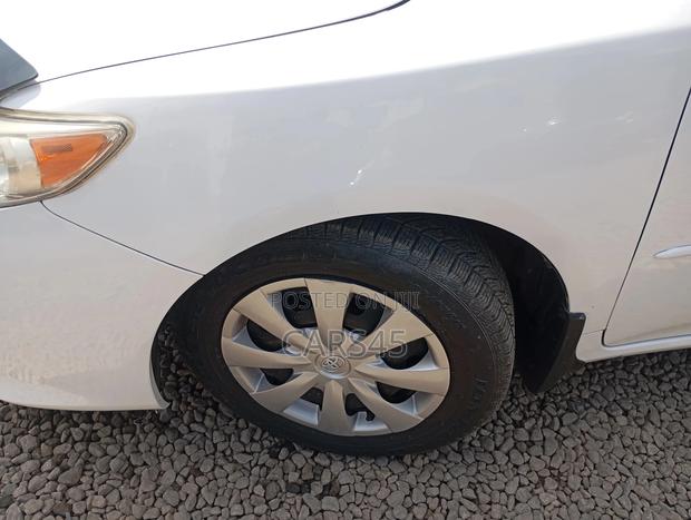 Toyota Corolla 2010 White