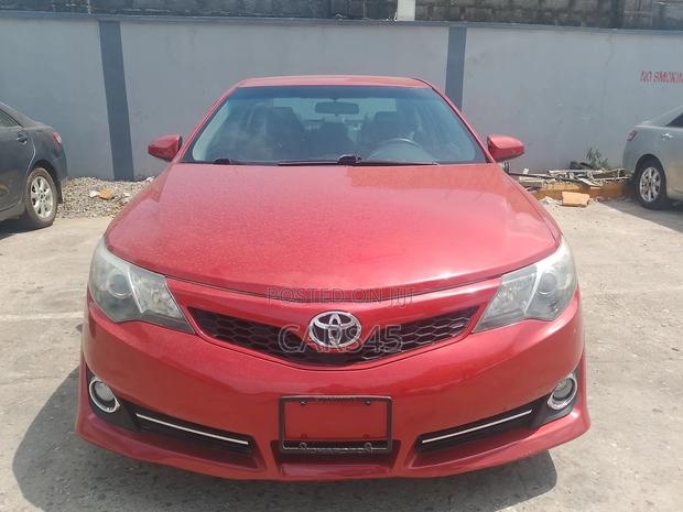 Toyota Camry 2014 Red
