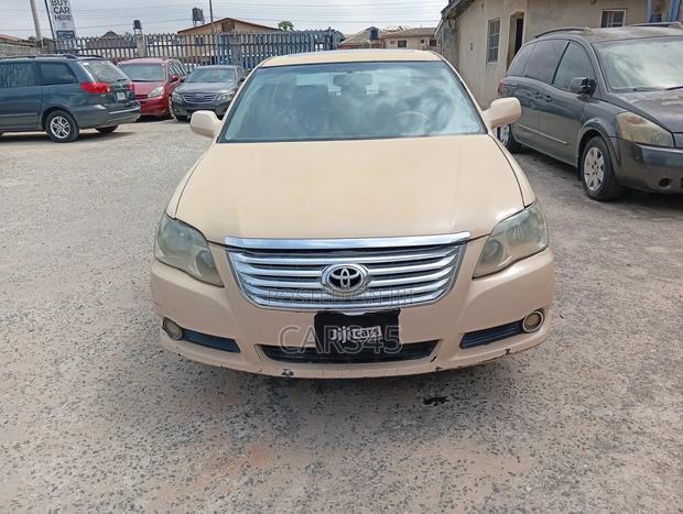 Toyota Avalon Limited 2007 Gold