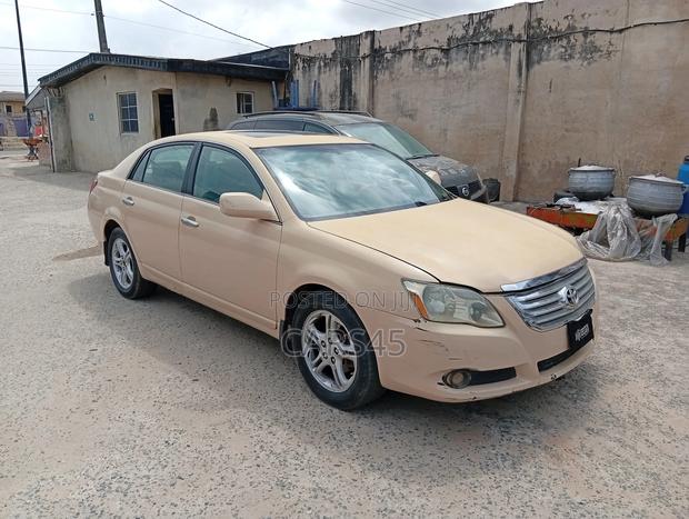 Toyota Avalon Limited 2007 Gold