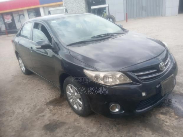 Toyota Corolla 2010 Black