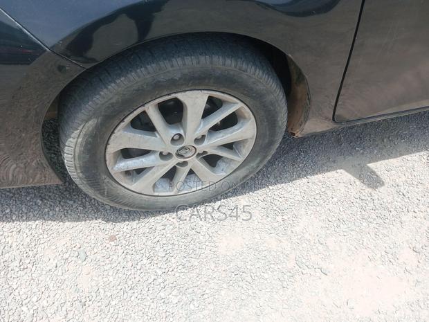 Toyota Corolla 2014 Black
