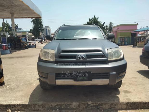 Toyota 4-Runner 2004 Gray