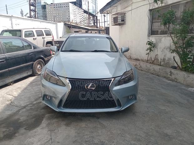 Lexus IS 250 2013 Blue