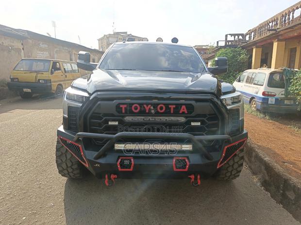 Toyota Tundra CrewMax Limited 5.7L 2012 Black