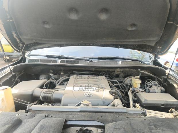 Toyota Tundra CrewMax Limited 5.7L 2012 Black