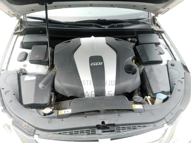 Hyundai Genesis 2013 Silver