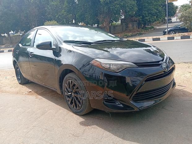 Toyota Corolla 2018 Black