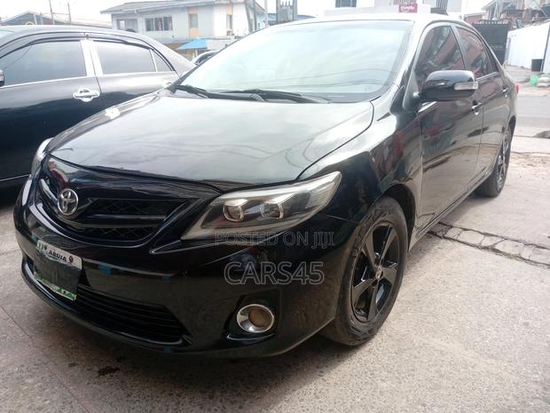 Toyota Corolla 2009 Black