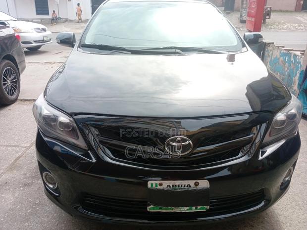 Toyota Corolla 2009 Black
