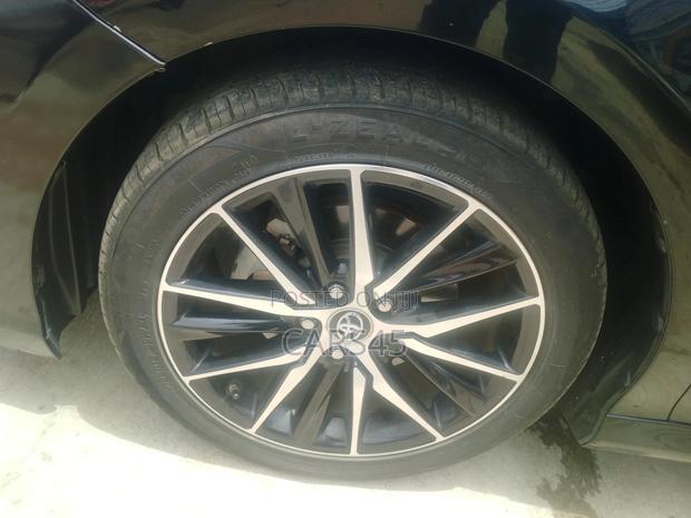 Toyota Camry 2019 Black
