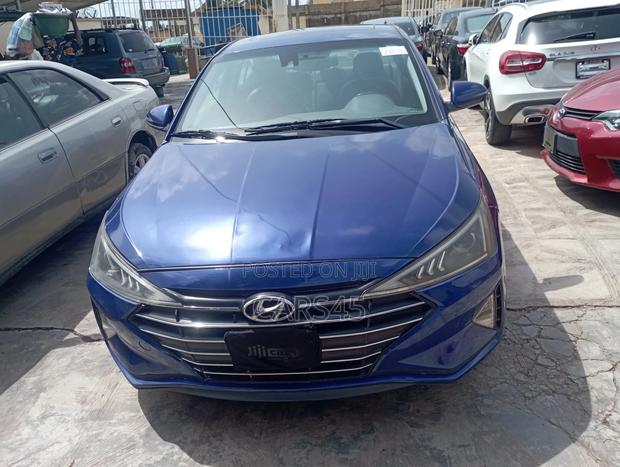 Hyundai Elantra 2019 Blue