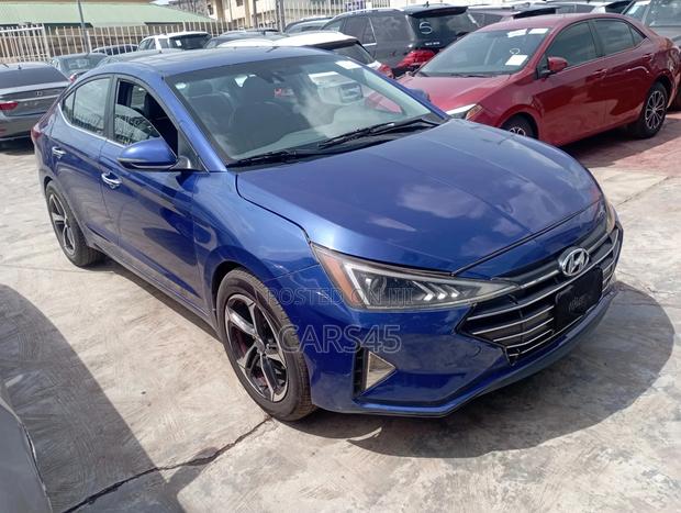Hyundai Elantra 2019 Blue
