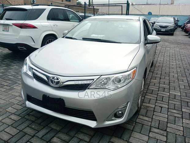Toyota Camry 2014 Silver