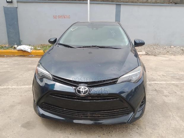 Toyota Corolla 2017 Blue