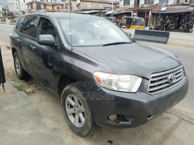 Toyota Highlander 2010 Gray