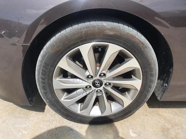 Hyundai Sonata Limited 4dr Sedan (2.4L 4cyl 6A) 2015 Gray