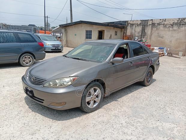 Toyota Camry LE 4dr Sedan (2.4L 4cyl 5A) 2006 Gray