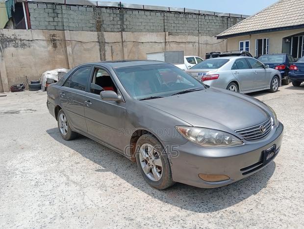 Toyota Camry LE 4dr Sedan (2.4L 4cyl 5A) 2006 Gray