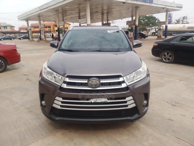 Toyota Highlander 2019 Gray