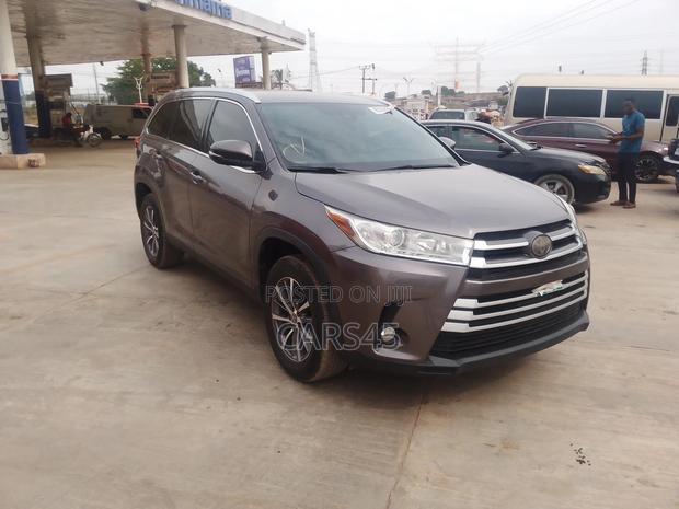 Toyota Highlander 2019 Gray