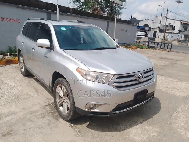 Toyota Highlander 2013 Silver