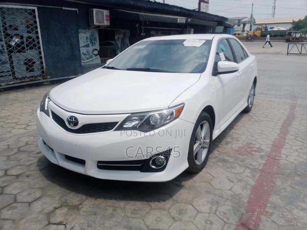 Toyota Camry 2012 White