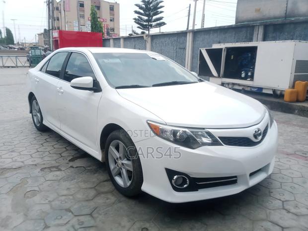 Toyota Camry 2012 White