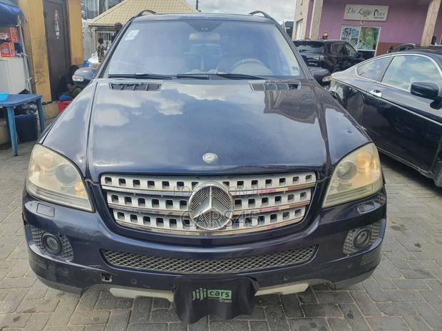 Mercedes-Benz M Class 2006 Blue