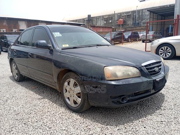 Hyundai Elantra 2005 Blue