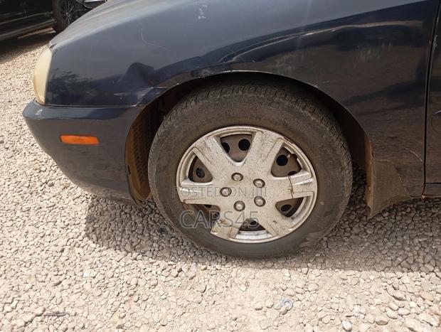 Hyundai Elantra 2005 Blue