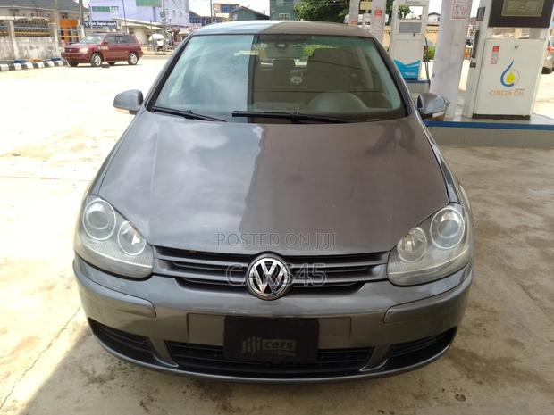 Volkswagen Golf 2005 Gray