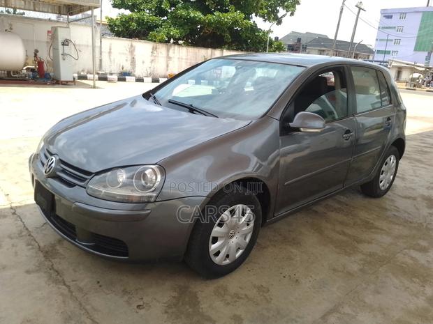 Volkswagen Golf 2005 Gray