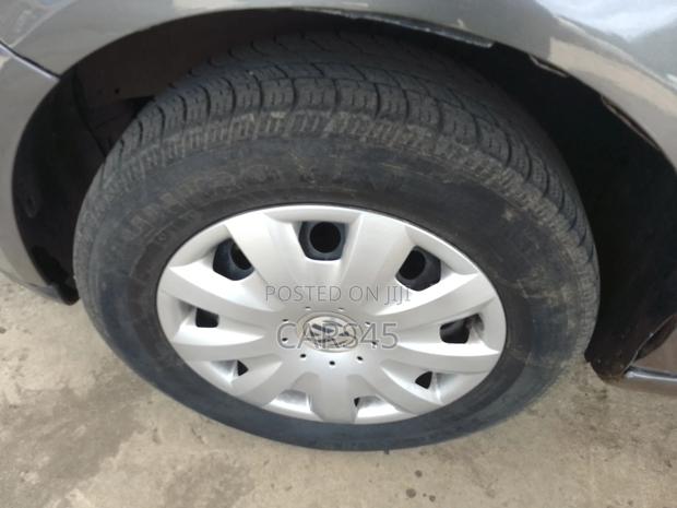 Volkswagen Golf 2005 Gray