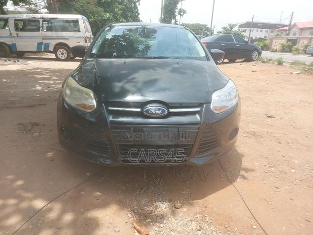Ford Focus Titanium 4dr Hatchback (2.0L 4cyl 6AM) 2014 Black