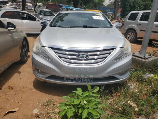 Hyundai Sonata Limited Sedan FWD (2.4L 4cyl 6A) 2013 Silver