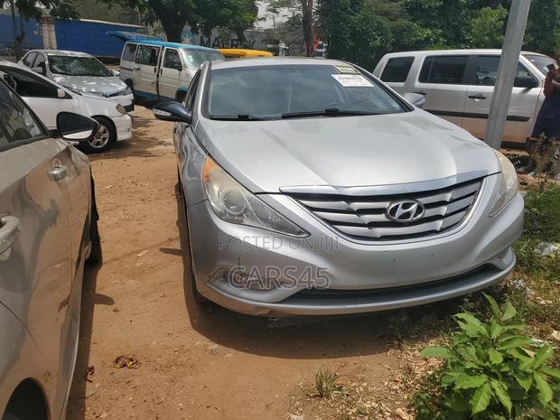 Hyundai Sonata Limited Sedan FWD (2.4L 4cyl 6A) 2013 Silver