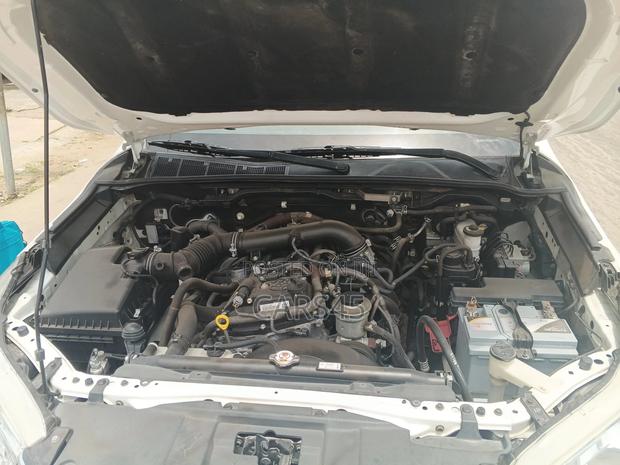 Toyota Hilux 2019 White