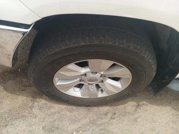 Toyota Hilux 2019 White