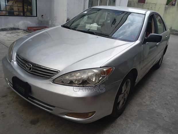 Toyota Camry 2004 Silver