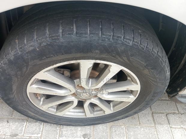 Nissan Pathfinder 2014 Silver