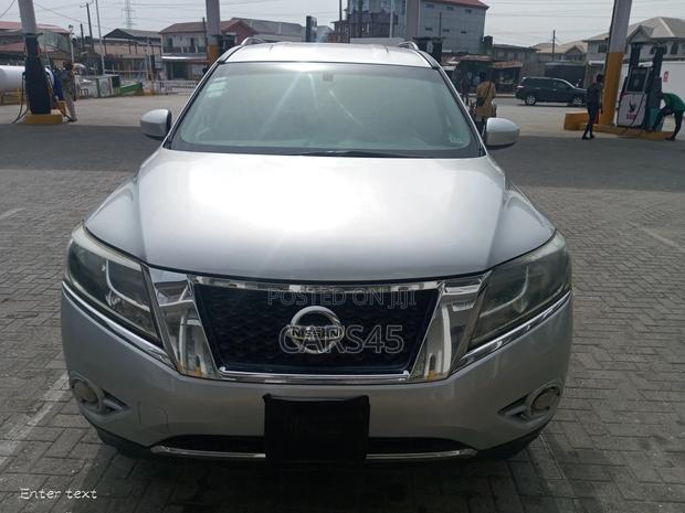 Nissan Pathfinder 2014 Silver