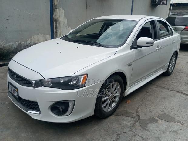 Mitsubishi Lancer 2016 White